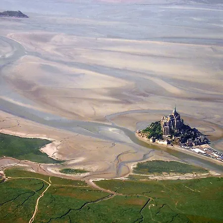 Les Colombes De La Baie Du Mont Saint-michel לינה וארוחת בוקר *